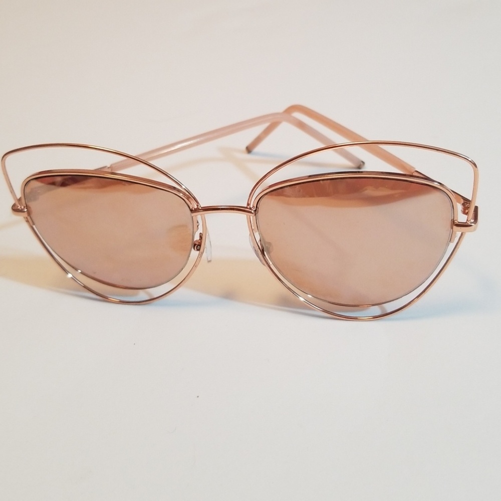 Rose Gold Cat Eye Shades w/ floating mirror lense